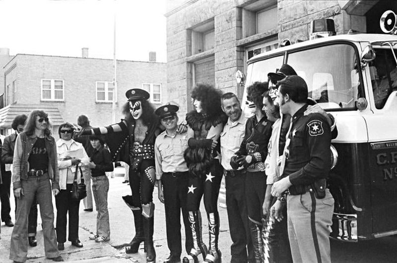 Caberfae Motor Lodge - Kiss In Cadillac 1975 (newer photo)